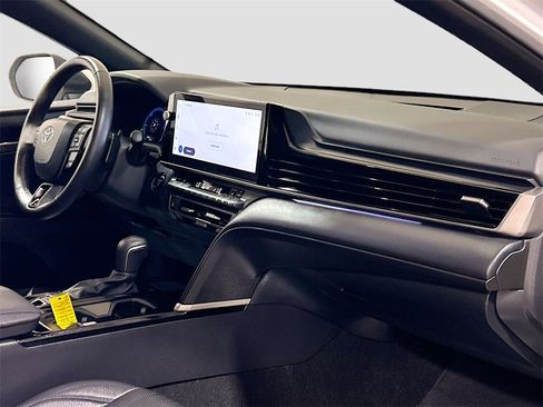 Used 2025 Toyota Camry XSE image 25