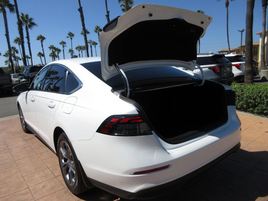 Used 2023 Honda Accord EX image 26
