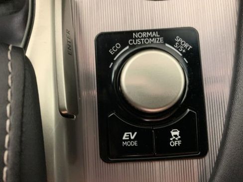 Used 2018 Lexus RX 450h F Sport w/ Accessory Package AWD/4WD image 28