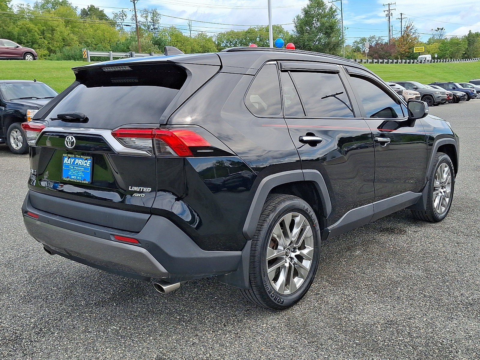 Used 2019 Toyota RAV4 Limited w/ Advanced Technology Package AWD/4WD image 7