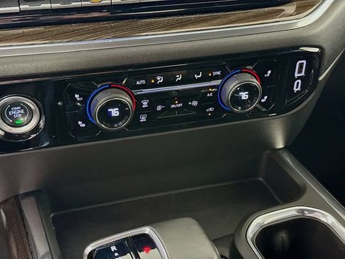 Used 2024 Chevrolet Silverado 1500 LT Trail Boss w/ LPO, Dark Essentials Package AWD/4WD image 20