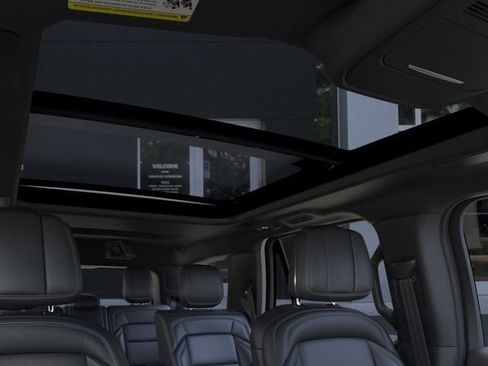 New 2025 Lincoln Navigator Reserve w/ Jet Appearance Package AWD/4WD image 22