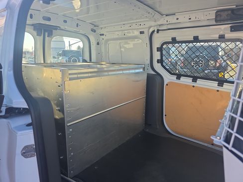 Used 2019 Ford Transit Connect XL image 17