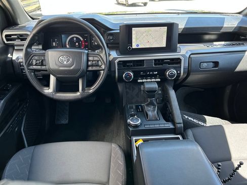 Used 2025 Toyota Tacoma SR5 AWD/4WD image 13