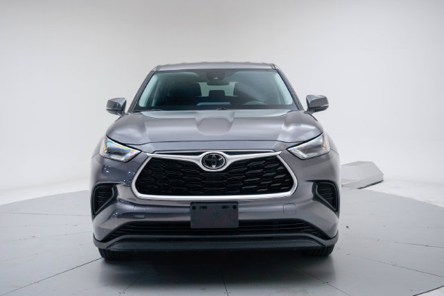 Used 2021 Toyota Highlander L AWD/4WD image 13