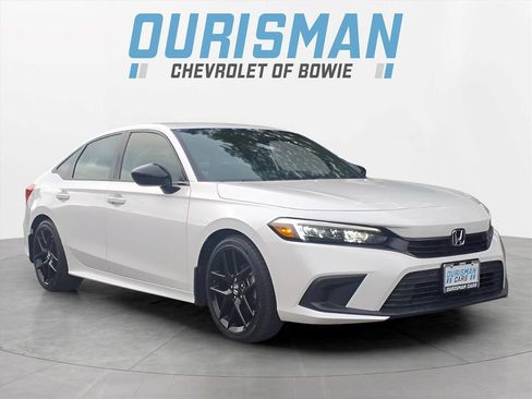 Used 2023 Honda Civic Sport image 1