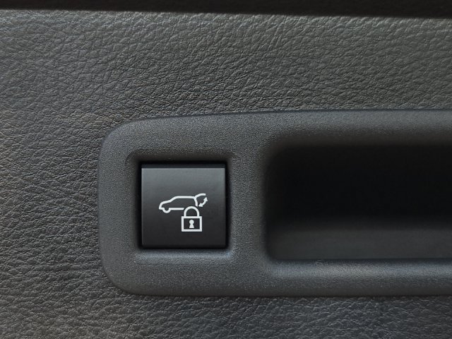 Certified 2026 Toyota Sienna Platinum AWD/4WD image 14