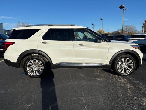 Used 2023 Ford Explorer Limited w/ Limited Technology Package image 9