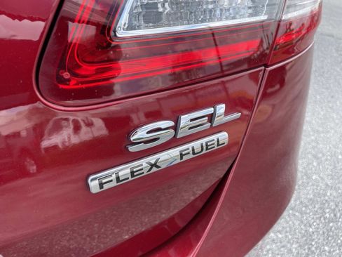 Used 2017 Ford Taurus SEL w/ Equipment Group 201A image 6