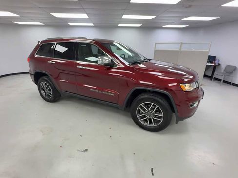 Used 2019 Jeep Grand Cherokee Limited AWD/4WD image 2
