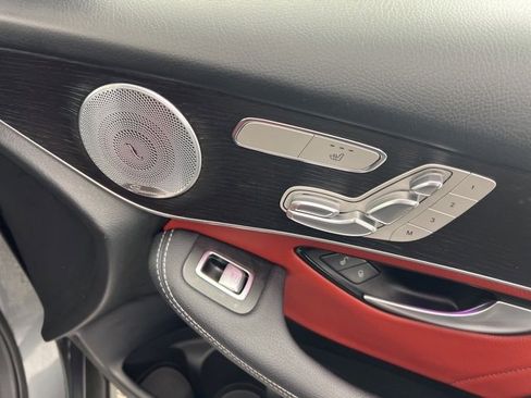 Used 2021 Mercedes-Benz GLC 300 4MATIC image 26