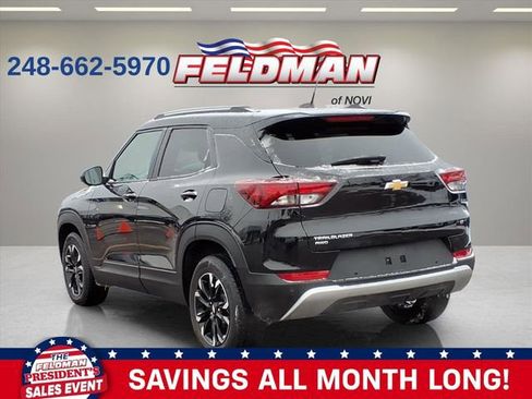 Used 2023 Chevrolet TrailBlazer LT w/ Convenience Package image 3