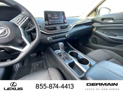 Used 2024 Nissan Altima 2.5 SV image 20