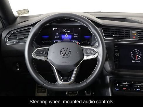 Used 2023 Volkswagen Tiguan SE R-Line AWD/4WD image 7