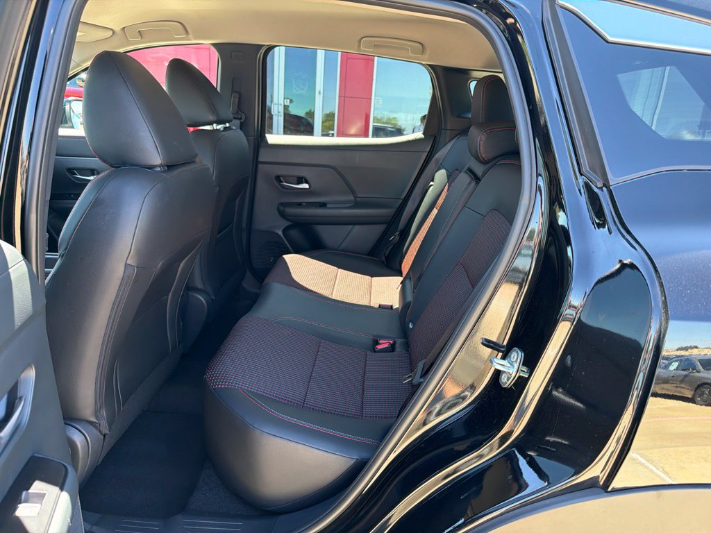 Used 2026 Nissan Kicks SR FWD image 16