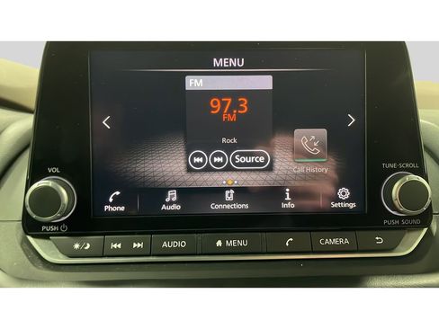 Used 2023 Nissan Rogue S AWD/4WD image 13