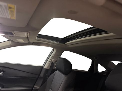Used 2023 Honda Accord EX image 12