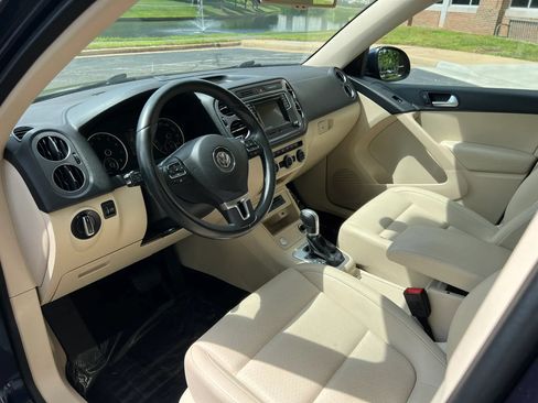 Used 2016 Volkswagen Tiguan S FWD image 10