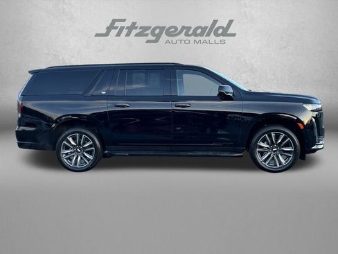 Used 2024 Cadillac Escalade ESV Sport image 4