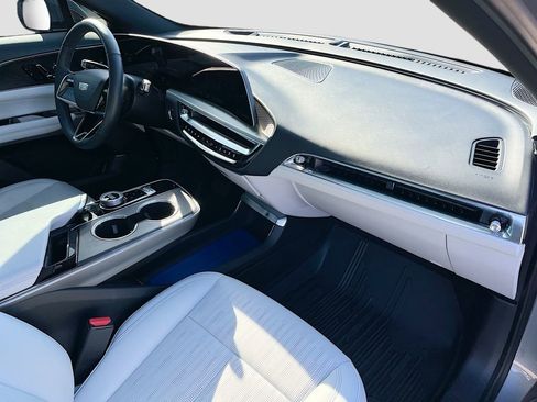 Used 2024 Cadillac Lyriq Luxury w/ LPO, Floor Liner Package AWD/4WD image 35