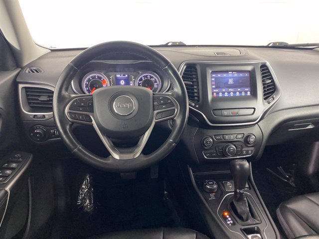Used 2019 Jeep Cherokee Latitude Plus w/ Cold Weather Group AWD/4WD image 36