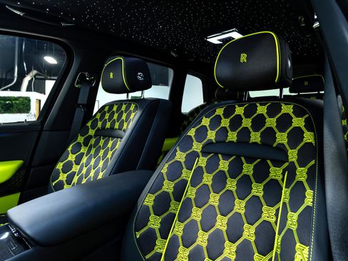 Used 2025 Rolls-Royce Cullinan Black Badge image 15