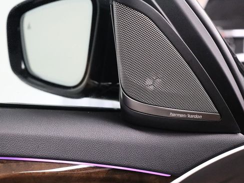 Used 2019 BMW 540i w/ Premium Package image 47