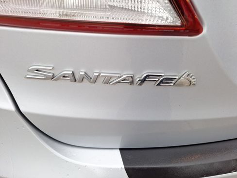 Used 2017 Hyundai Santa Fe FWD image 13