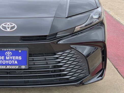 Used 2026 Toyota Camry LE FWD image 4