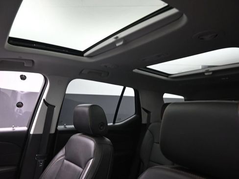 Used 2020 Chevrolet Traverse Premier AWD/4WD image 24