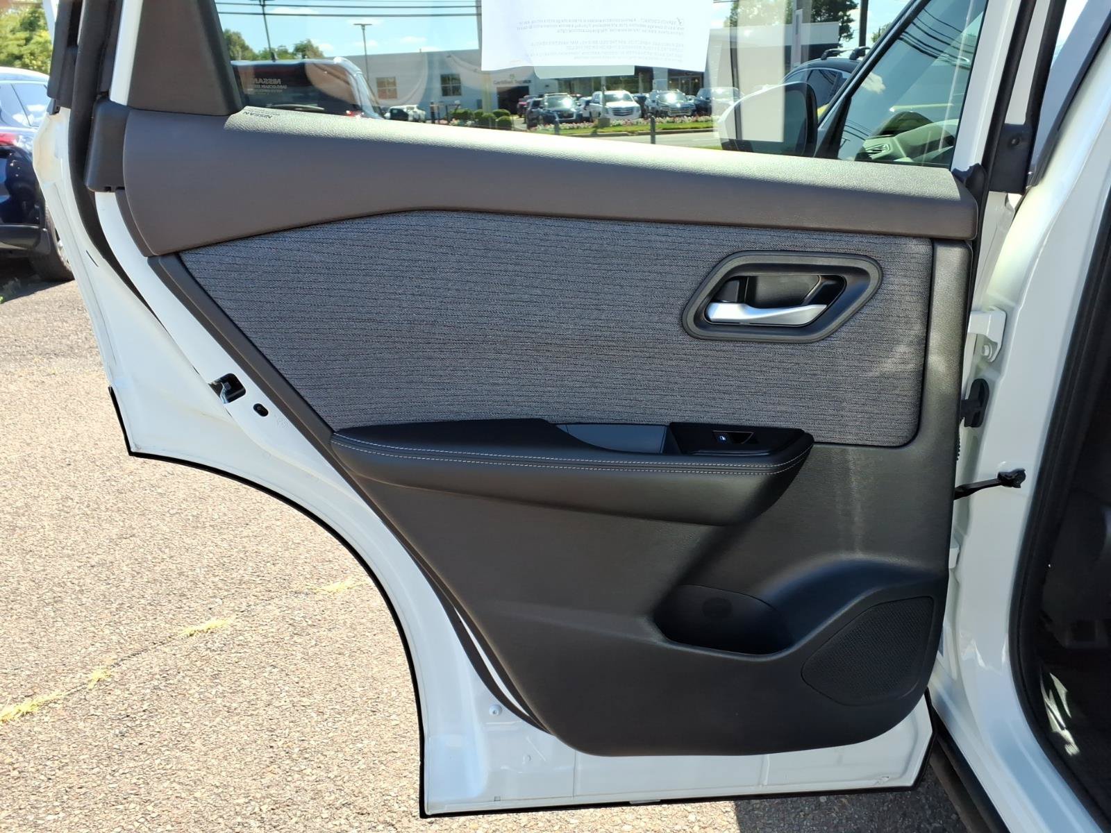 Certified 2023 Nissan Rogue SV AWD/4WD image 24