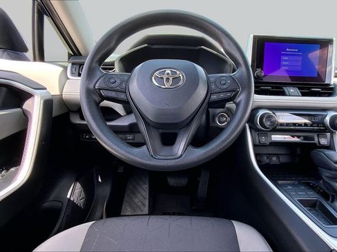Used 2025 Toyota RAV4 XLE w/ Convenience Package FWD image 6