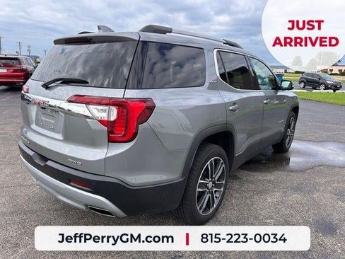 Used 2023 GMC Acadia SLT w/ Technology Package AWD/4WD image 6