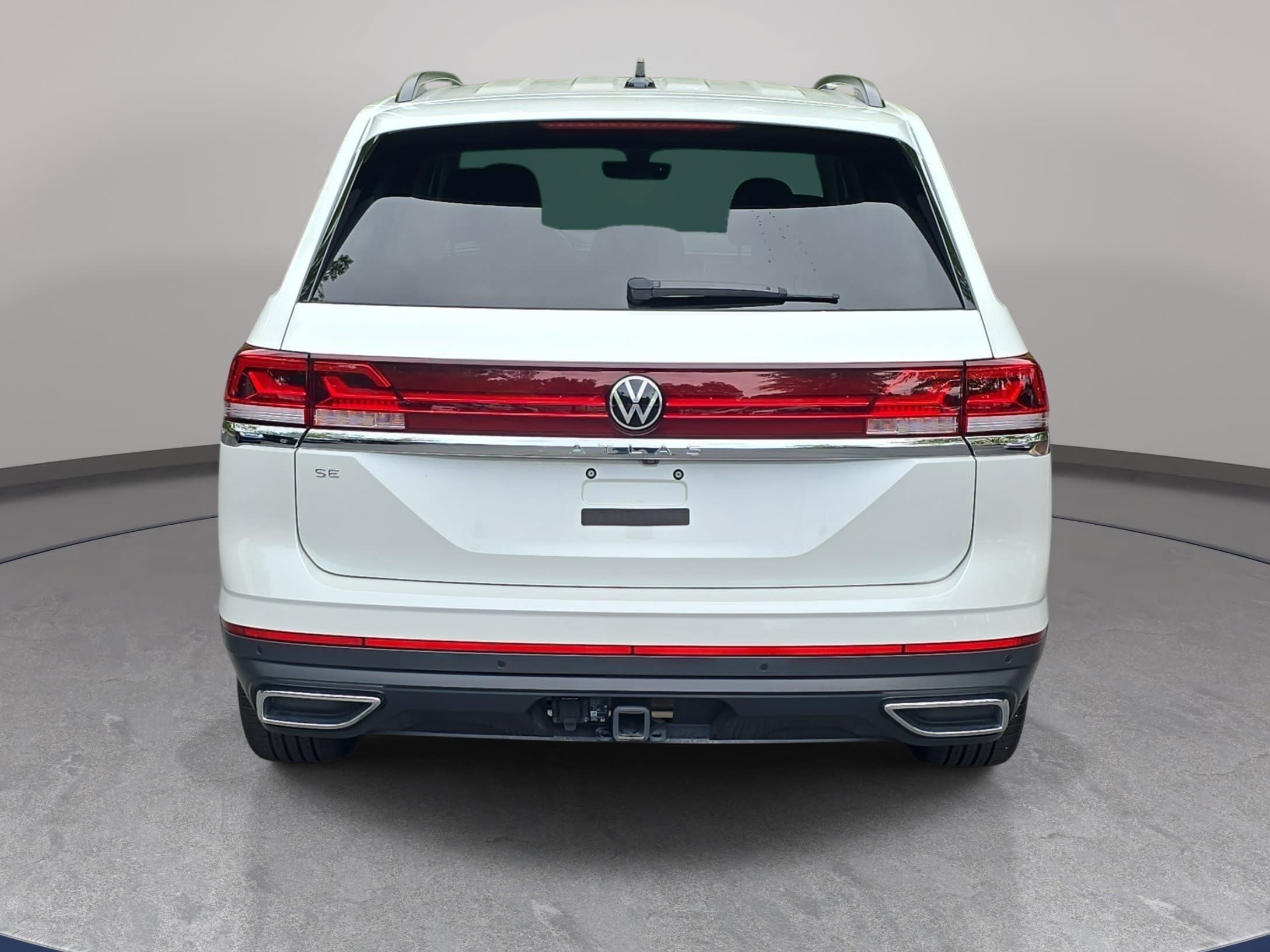Used 2026 Volkswagen Atlas SE w/ Black Wheel Package FWD image 6