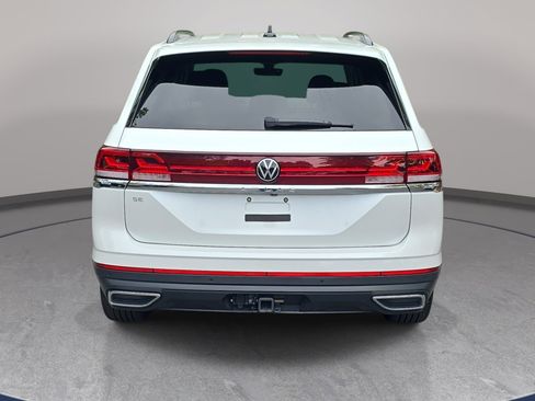 Used 2026 Volkswagen Atlas SE w/ Black Wheel Package FWD image 6