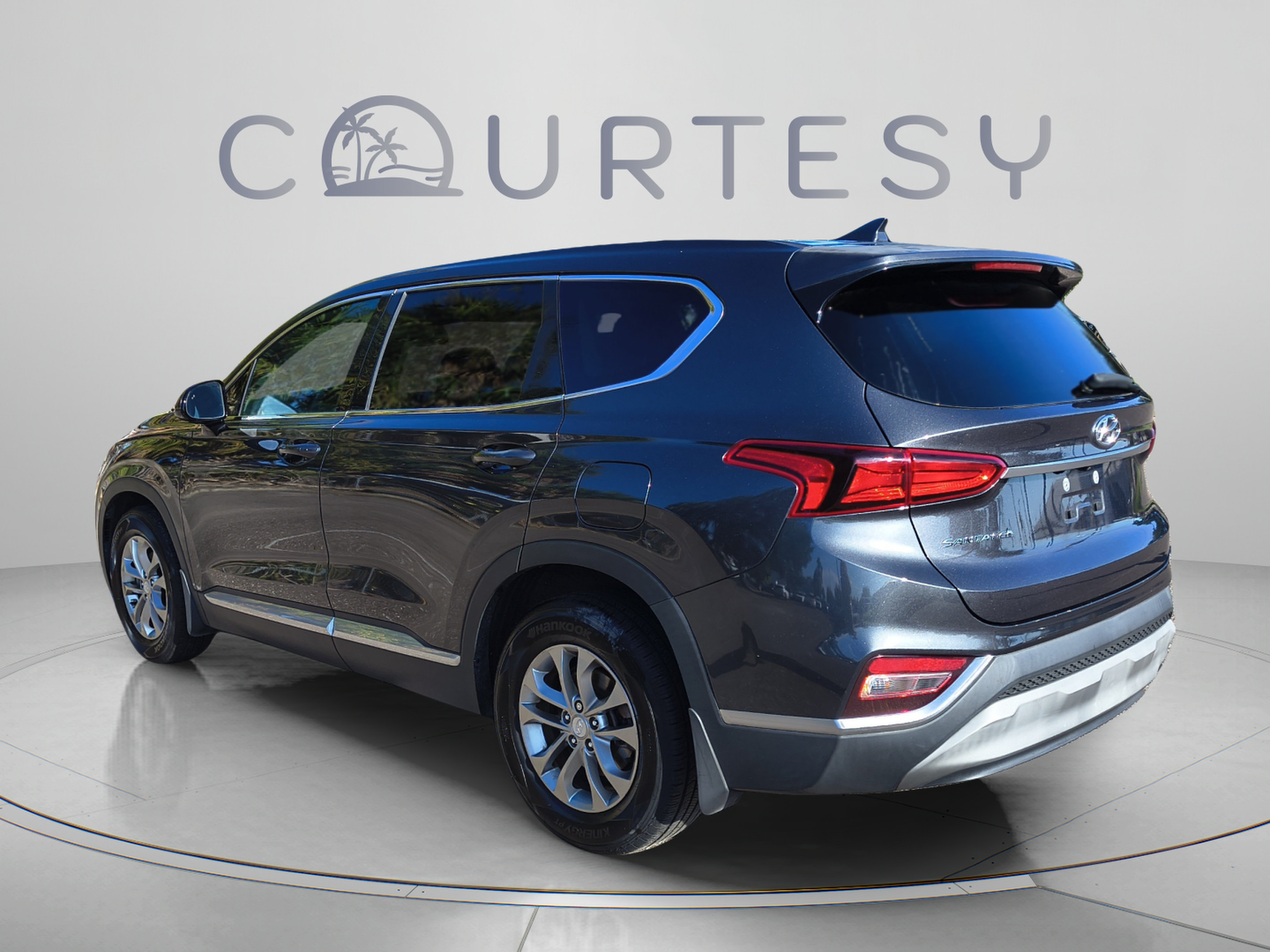 Used 2020 Hyundai Santa Fe SEL FWD image 3
