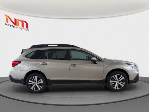 Used 2018 Subaru Outback 2.5i Limited AWD/4WD image 6