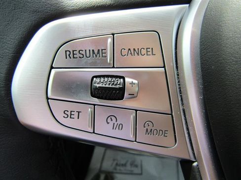 Used 2024 BMW X7 xDrive40i w/ Premium Package image 18