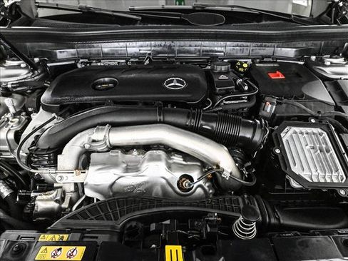 Certified 2026 Mercedes-Benz GLB 250 4MATIC w/ Sun & Sound Package image 25