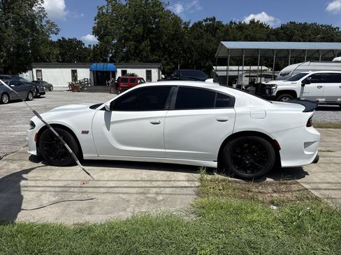 Used 2020 Dodge Charger Scat Pack RWD image 2