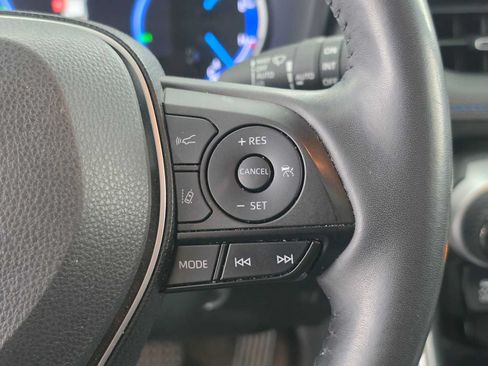 Used 2019 Toyota RAV4 XSE w/ XSE Weather Package AWD/4WD image 32