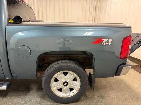 Used 2007 Chevrolet Silverado 1500 LT w/ 1LT Convenience Package AWD/4WD image 9