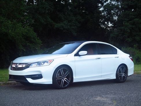Used 2017 Honda Accord Sport image 1