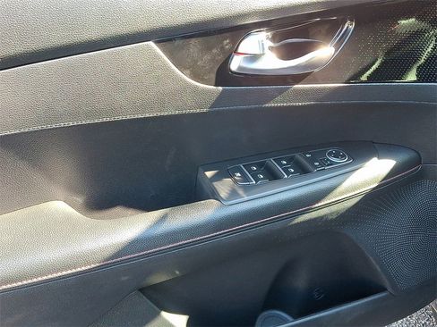 Used 2022 Kia Forte GT w/ GT Technology Package image 12