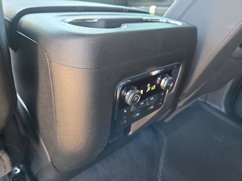 Used 2026 GMC Yukon Elevation w/ Elevation Premium Package AWD/4WD image 23