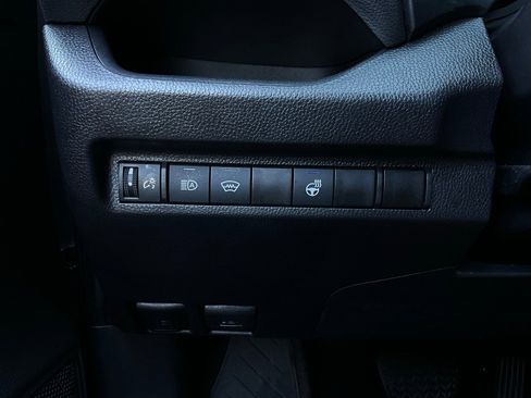 Used 2025 Toyota RAV4 XLE image 22