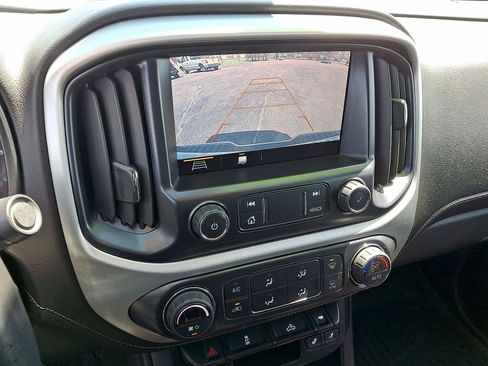 Used 2020 GMC Canyon SLE w/ Elevation Edition AWD/4WD image 15