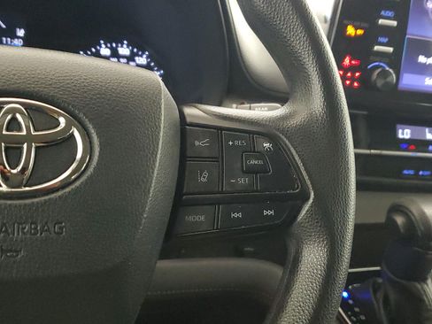 Certified 2023 Toyota Sienna LE FWD image 26