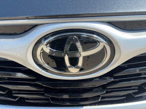 Used 2023 Toyota Highlander LE FWD image 20