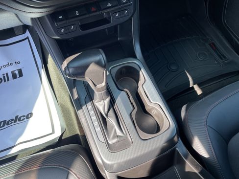 Used 2015 GMC Canyon SLE w/ All-Terrain Adventure Package image 17